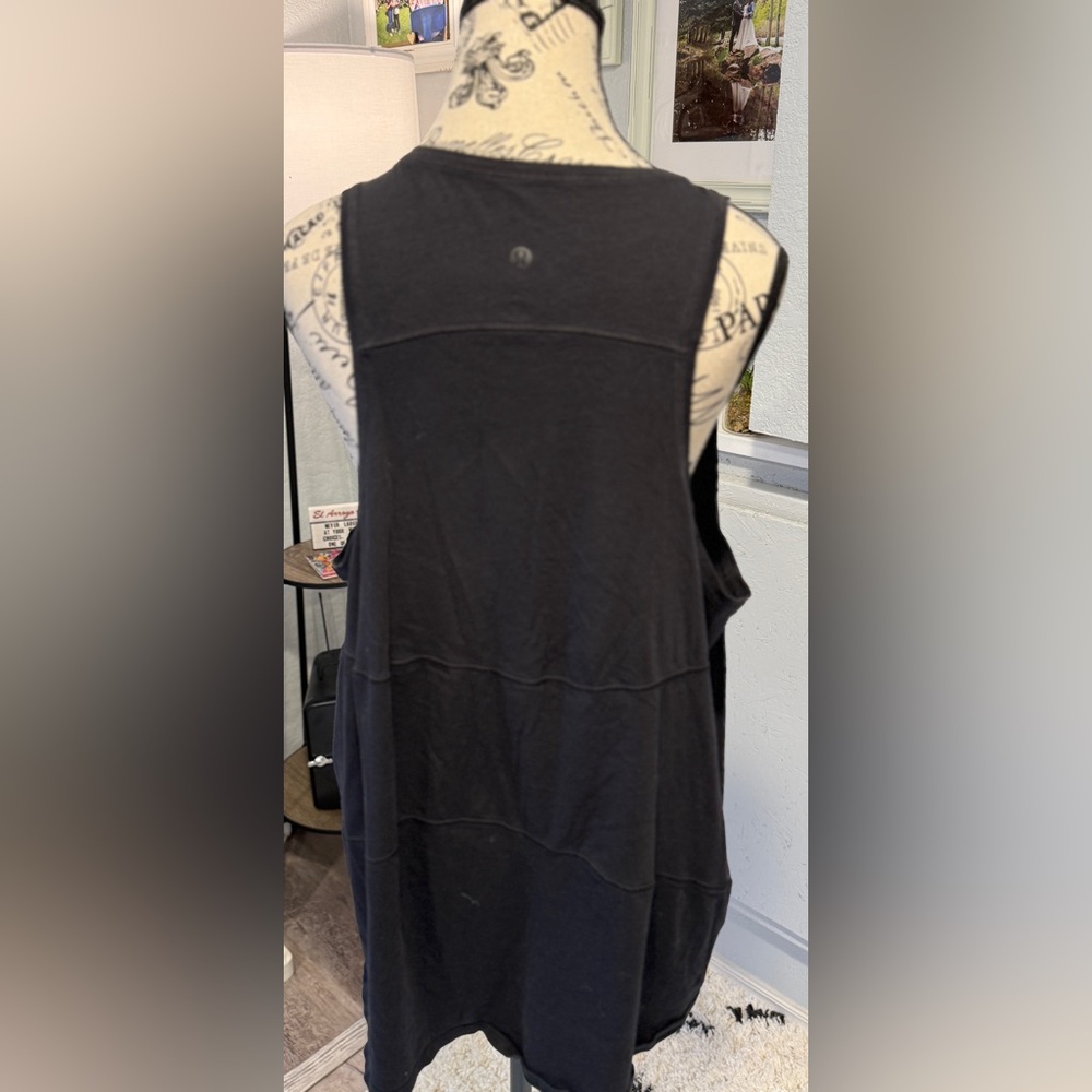 Lululemon Black Scoop Neck Tank Top Relaxed Fit Size 12 14 - Picture 6 of 8